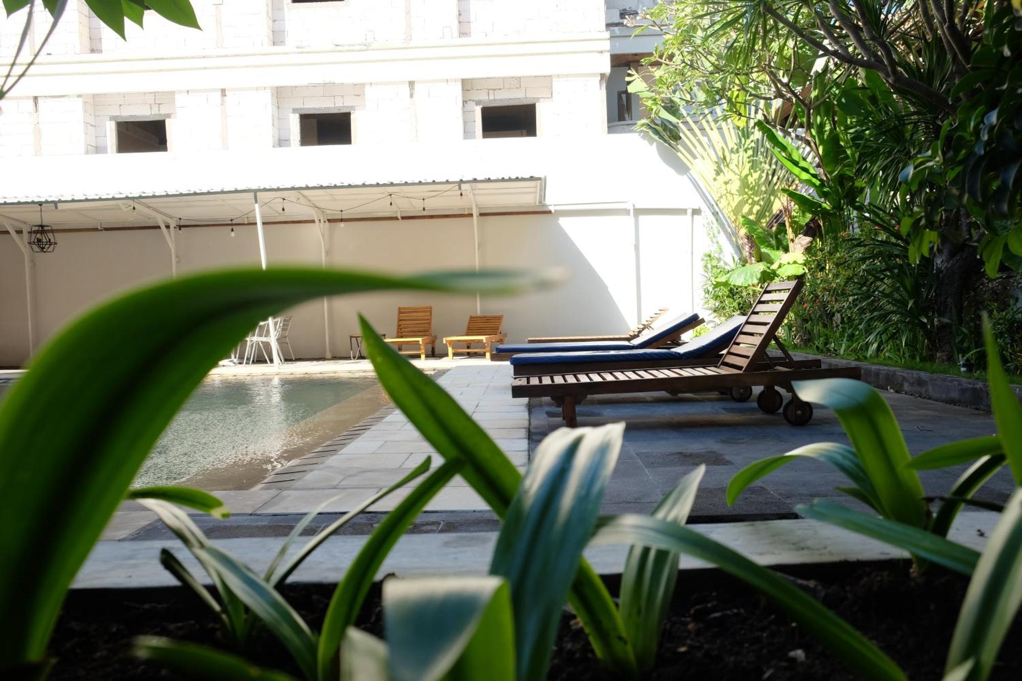 מלון קוטה לומבוק Palm Garden Kuta מראה חיצוני תמונה
