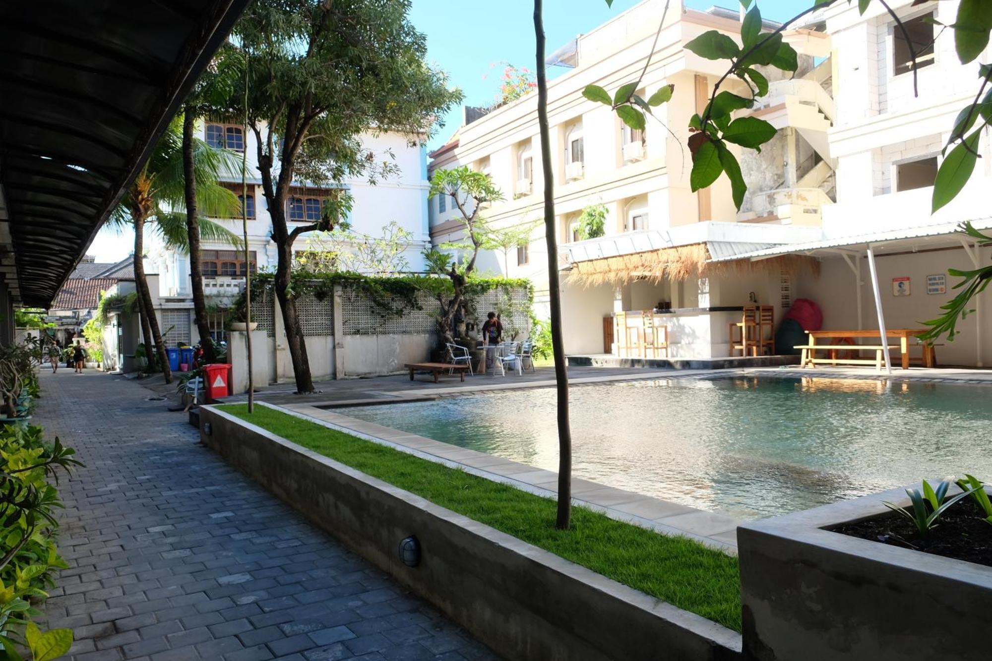 מלון קוטה לומבוק Palm Garden Kuta מראה חיצוני תמונה